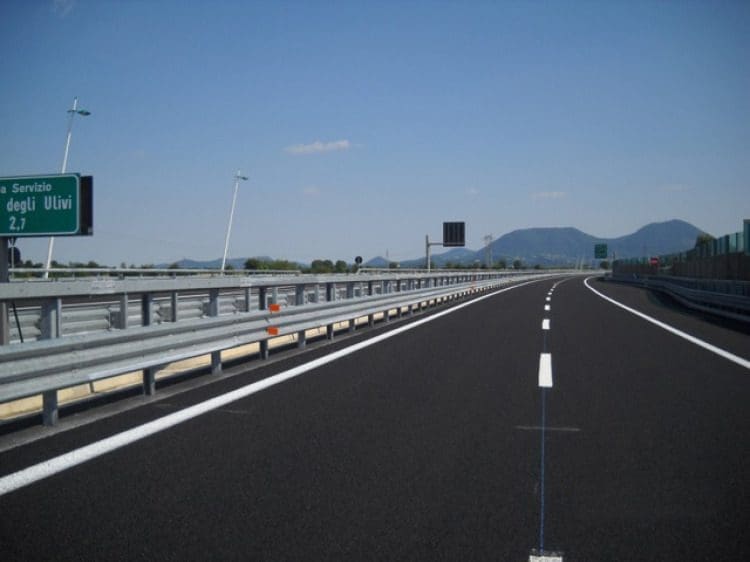 Codice strada: in autostrada anche con 120 di cilindrata