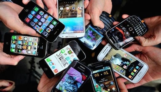 Mercato smartphone in calo nel 2019 in attesa del 5G