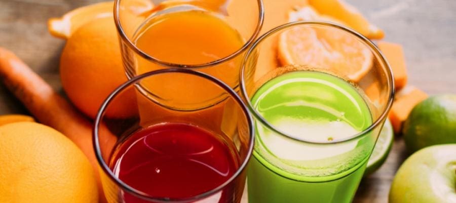 Beve succo di frutta per 3 settimane: danni a cervello